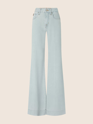 Jackie Wide 5 Pocket Jeans in Light Blue Comfort Denim