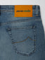 Scott Cropped Light Blue Stretch Jeans | Jacob Cohën | Details 2