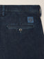 Pantalon Bobby coupe chino slim en denim spécial confort bleu foncé délavé par rinçage | Jacob Cohën | Details 3