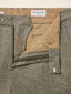 Pantalon Lucas coupe chino droite en tissu pied-de-poule en laine vierge vert olive | Jacob Cohën | Details 5