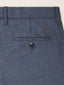 Pantalon Bobby coupe chino slim en flanelle de laine bleu foncé chiné | Jacob Cohën | Details 3