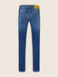 Bard Regular-Slim 5 Pocket Jeans in Medium Blue Stonwashed Super Stretch Denim | Jacob Cohën | Details 3