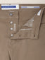 Bard Regular-Slim 5 Pocket Pants in Khaki Cotton Stretch Gabardine | Jacob Cohën | Details 4