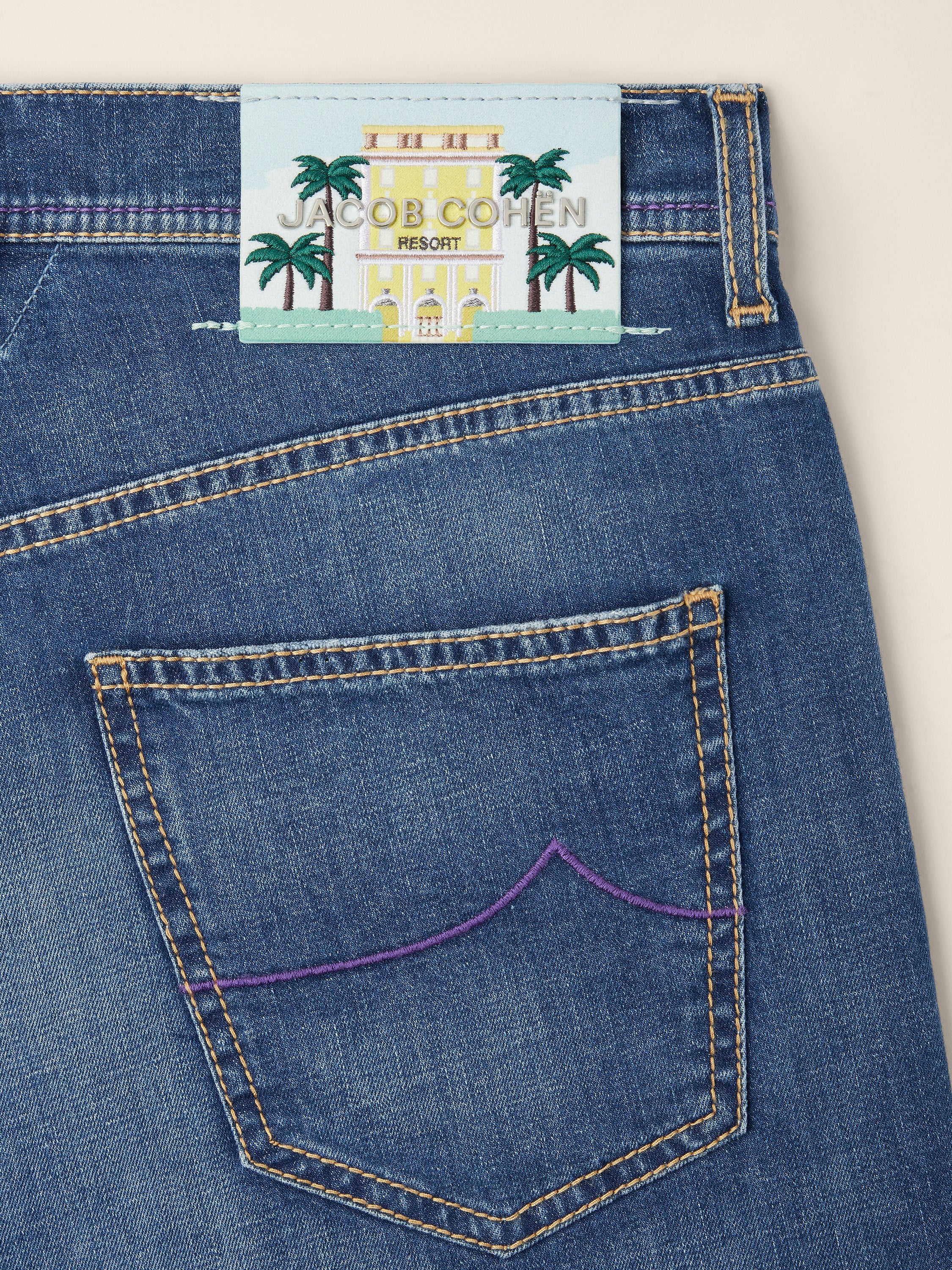 Nicolas Slim Bermuda Jeans in Medium Blue Cotton and Linen Stretch