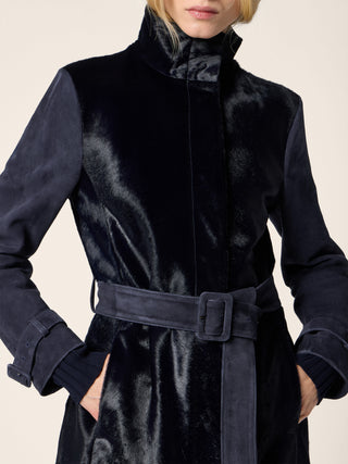 Manteau midi bleu nuit en cuir de poulain et daim 4