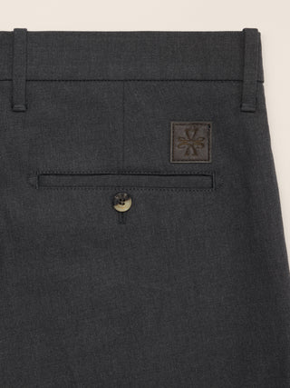Pantaloni chino Bobby slim in batavia stretch di cotone e lana grigio scuro 2
