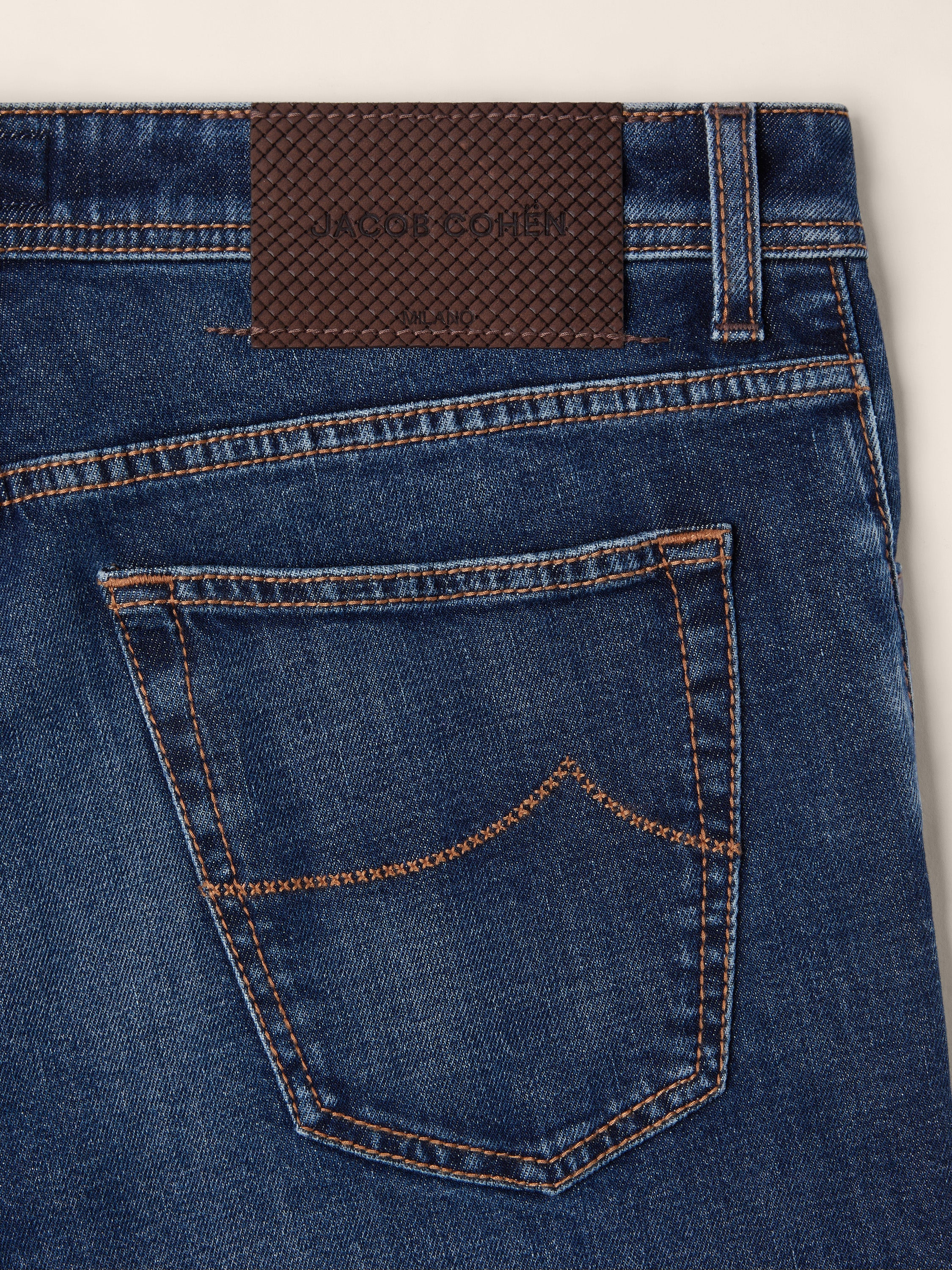 Men's Carrot Jeans: Tapered & Relaxed Styles | Jacob Cohën