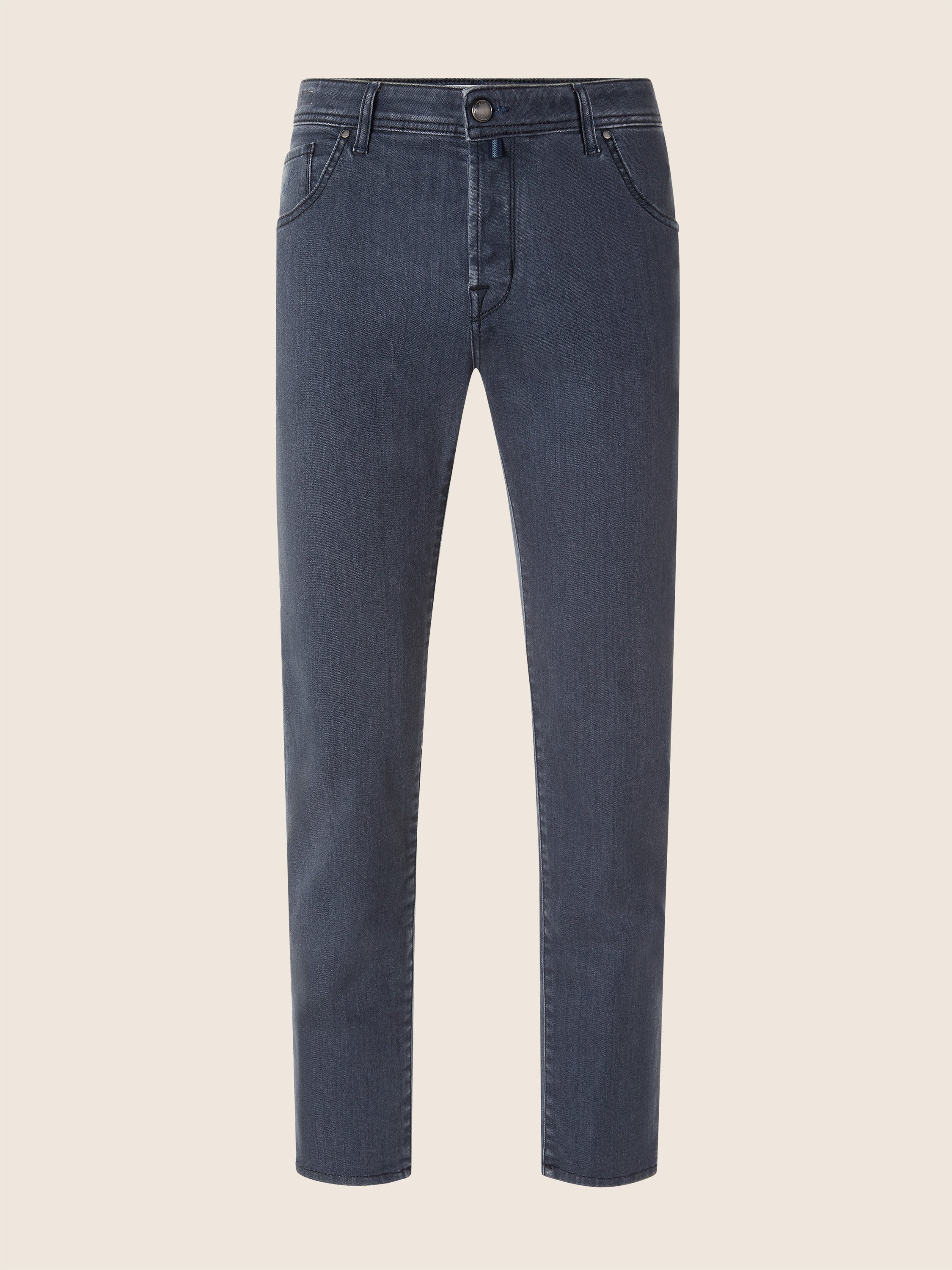 Men's Carrot Jeans: Tapered & Relaxed Styles | Jacob Cohën