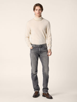 Bard Regular-Slim 5 Pocket Jeans in Light Black Cotton and Lyocell Denim with Vintage Wash 3