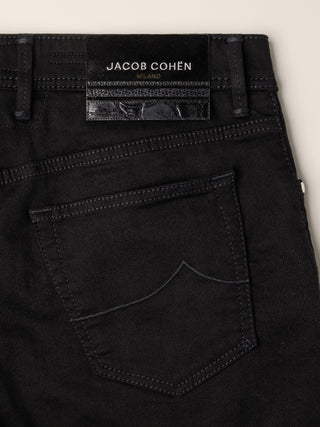 Jean 5 poches Bard, coupe regular-slim luxury, en denim super extensible noir durable, délavé par rinçage 2