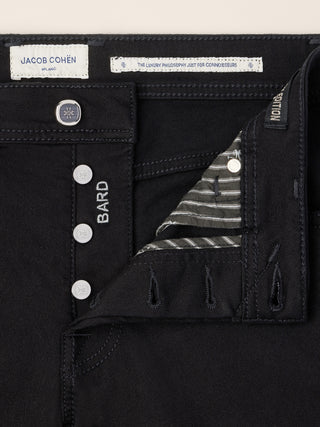 Jean 5 poches Bard, coupe regular-slim luxury, en denim super extensible noir durable, délavé par rinçage 5