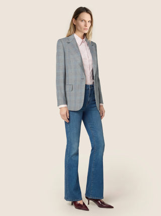 Victoria Flare 5 Pocket Jeans in Light Blue Comfort Denim with Vintage Wash 3