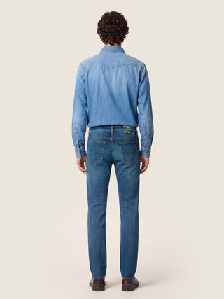 Jean 5 poches Bard Fast, coupe regular-slim, en denim doux super-extensible bleu clair, délavage vintage 7